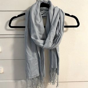 🎉5/$30 - Light blue vintage scarf 💎